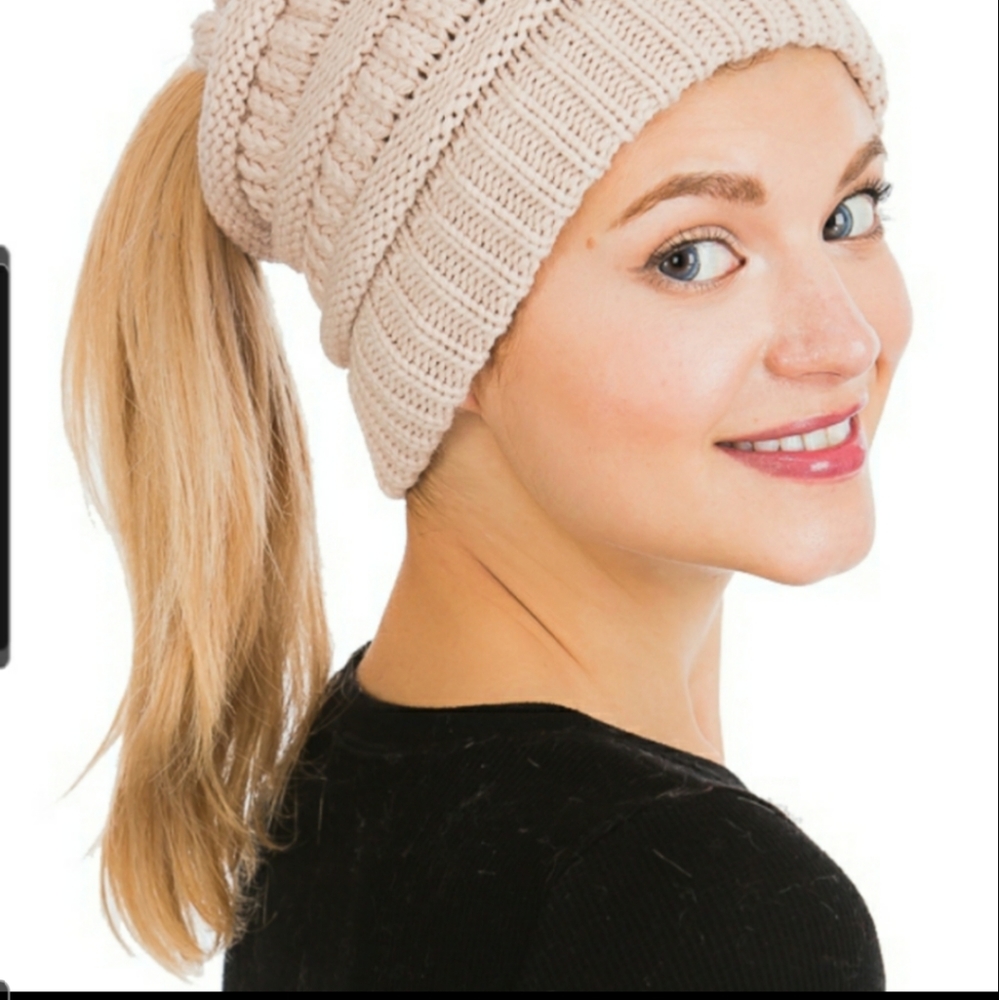 Chic Ruff hats with high openings for ponytails